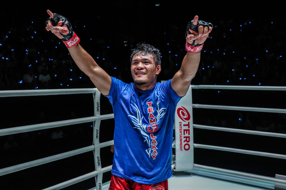 Filipino star Carlo Bumina-ang credits basketball for teamwork and discipline in MMA