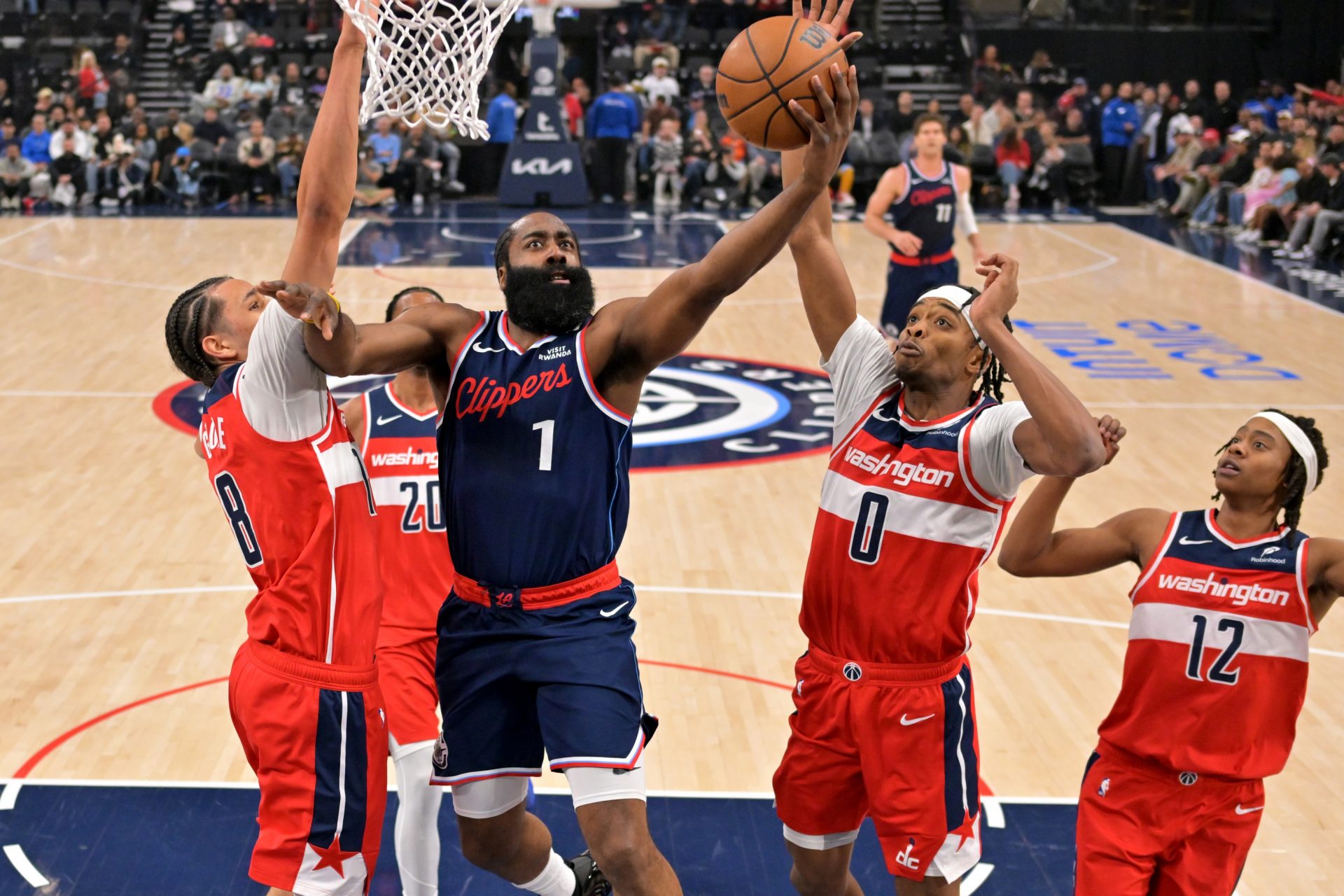 NBA Tuesday Roundup: Warriors, Thunder, Clippers and Bucks Shine in High-Scoring Night
