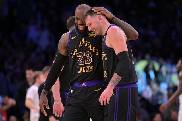 “One of the best quarterbacks”: LeBron James praises Luka Dončić after Lakers win