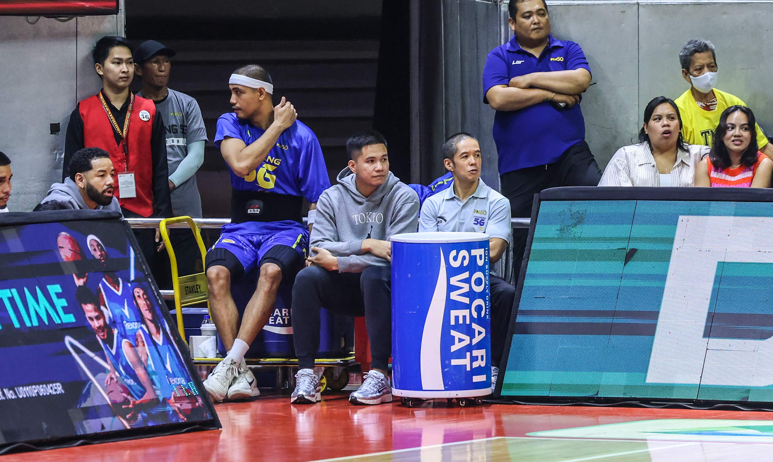 Chot Reyes confirms Roger Pogoy will miss start of PBA finals with left hamstring injury