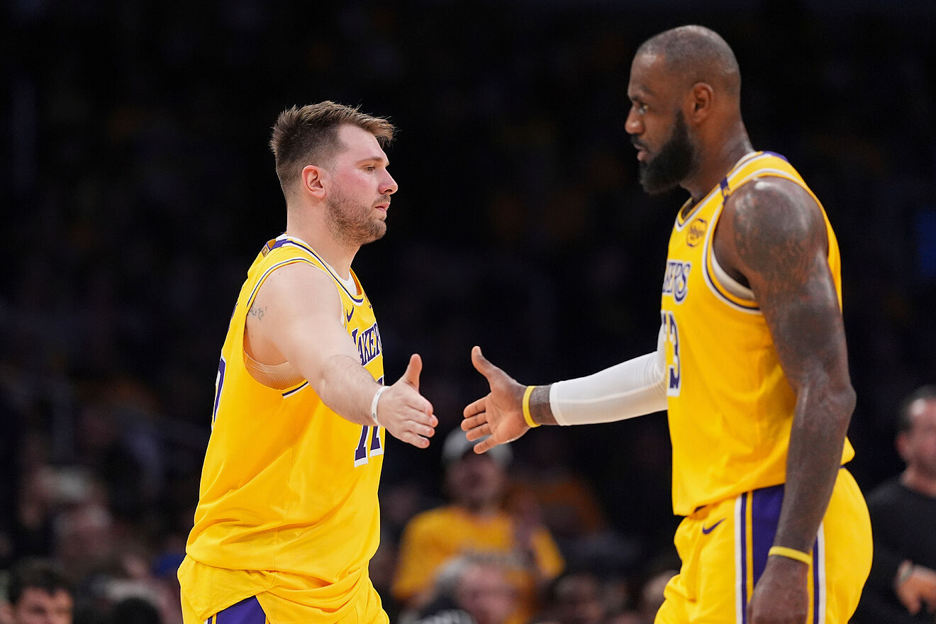 Luka Doncic, LeBron James lead Lakers to dominant win over Kings