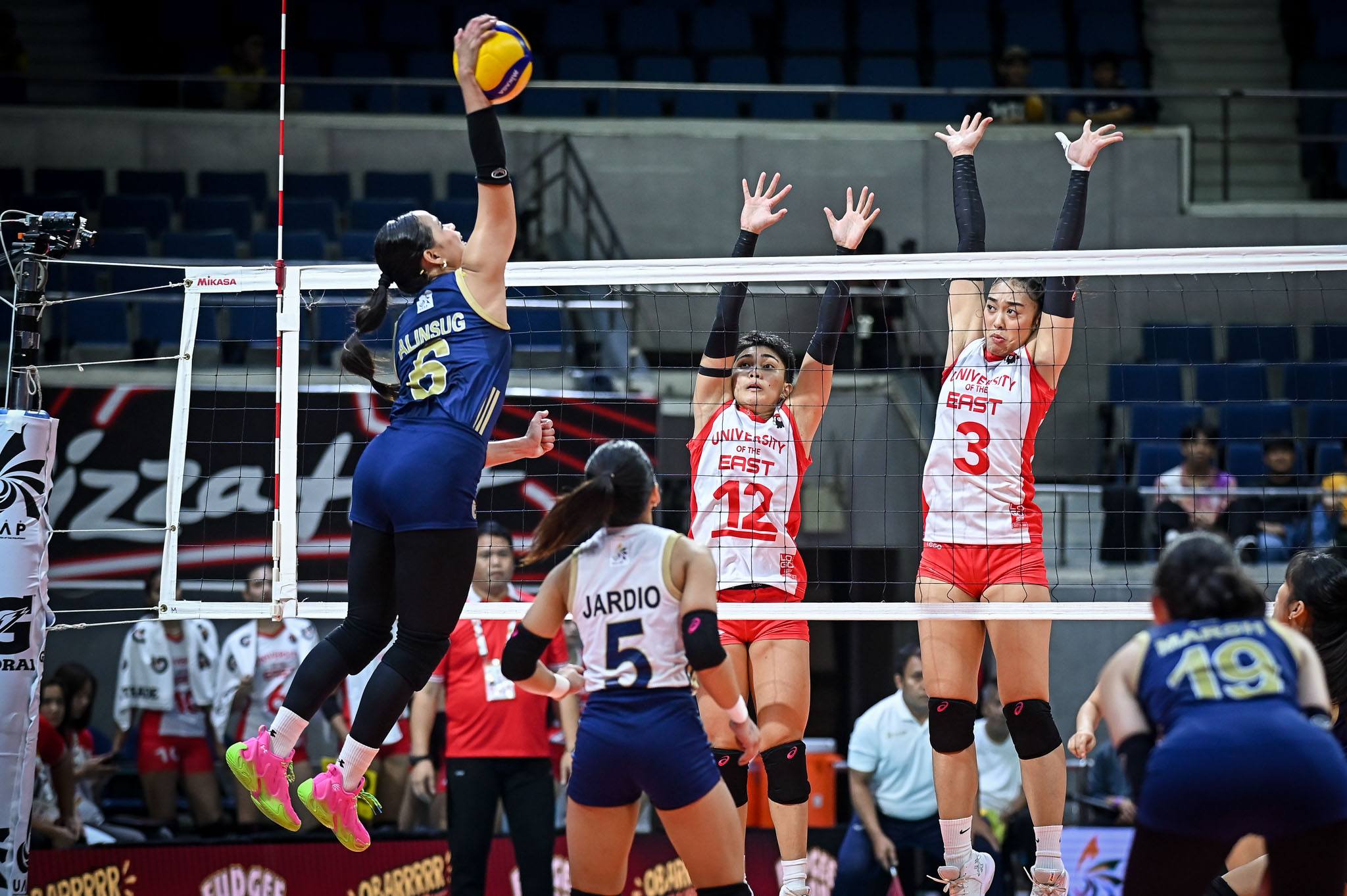 NU, FEU delivers a double sweep as UAAP women’s volleyball race tightens