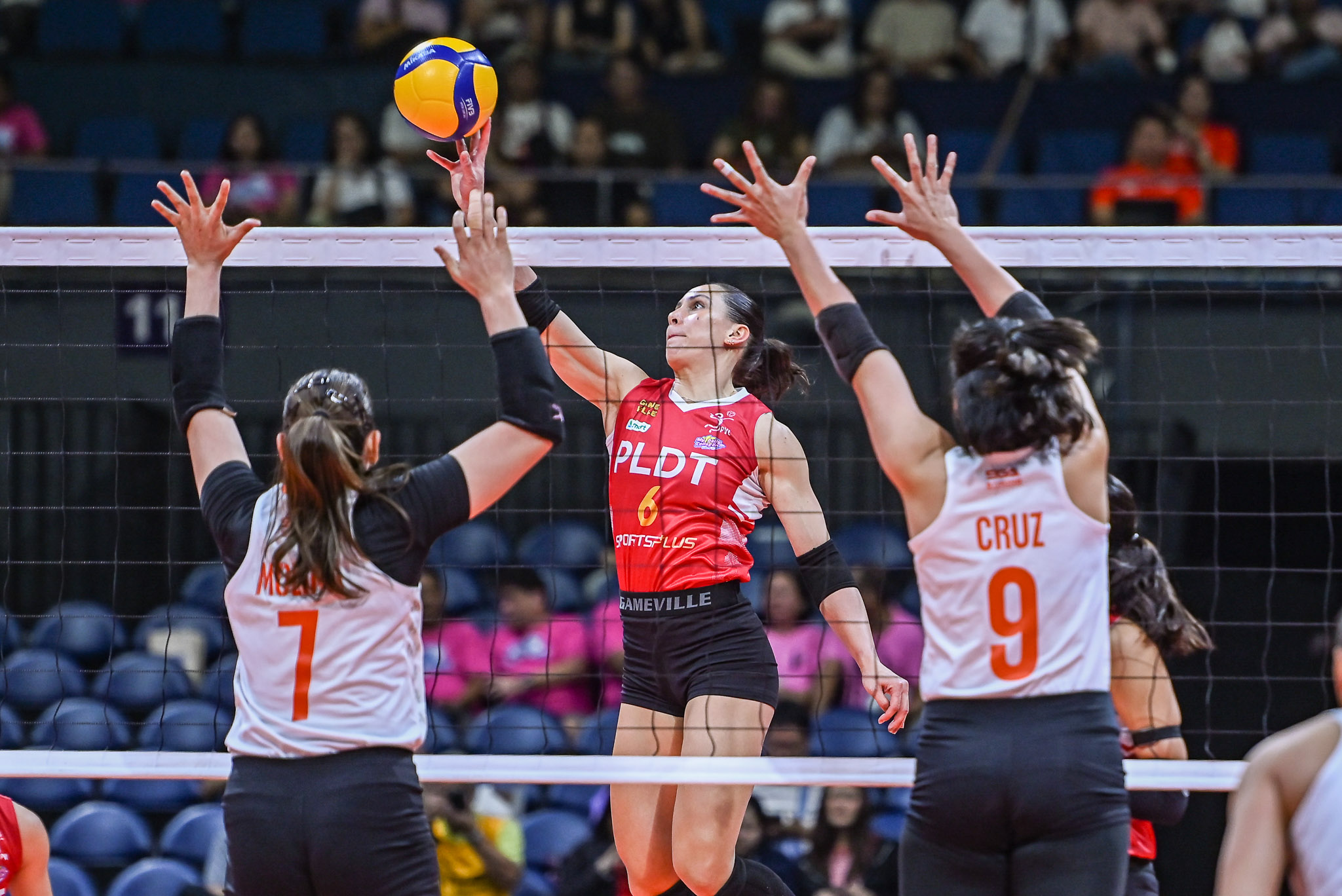 Savi Davison carries PLDT past Farm Fresh, eyes redemption run in bronze clash