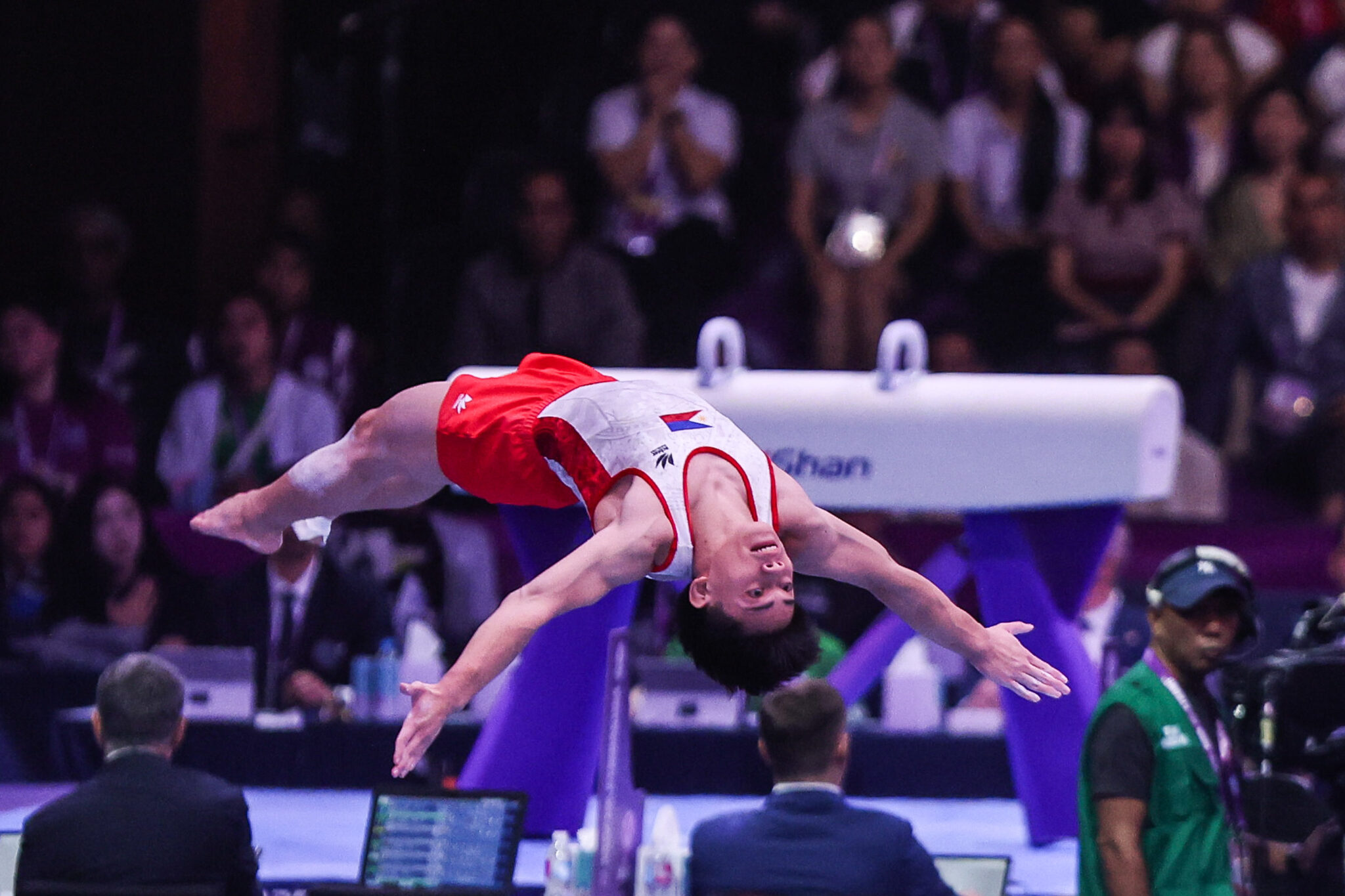 Eldrew Yulo stays in medal hunt, qualifies second in Osijek World Cup floor exercise finals after Cairo breakthrough