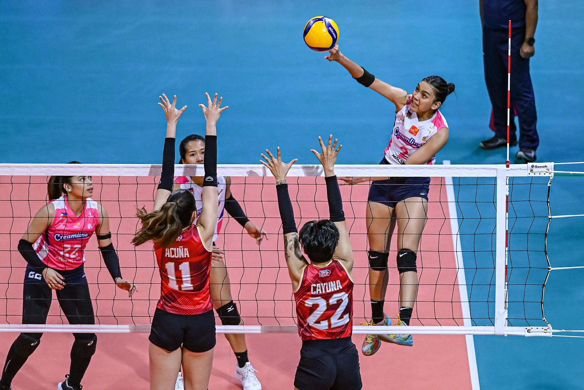 “Healthy competition all the way”: Alyssa Valdez opens up on the growing rivalry between Creamline and Cignal