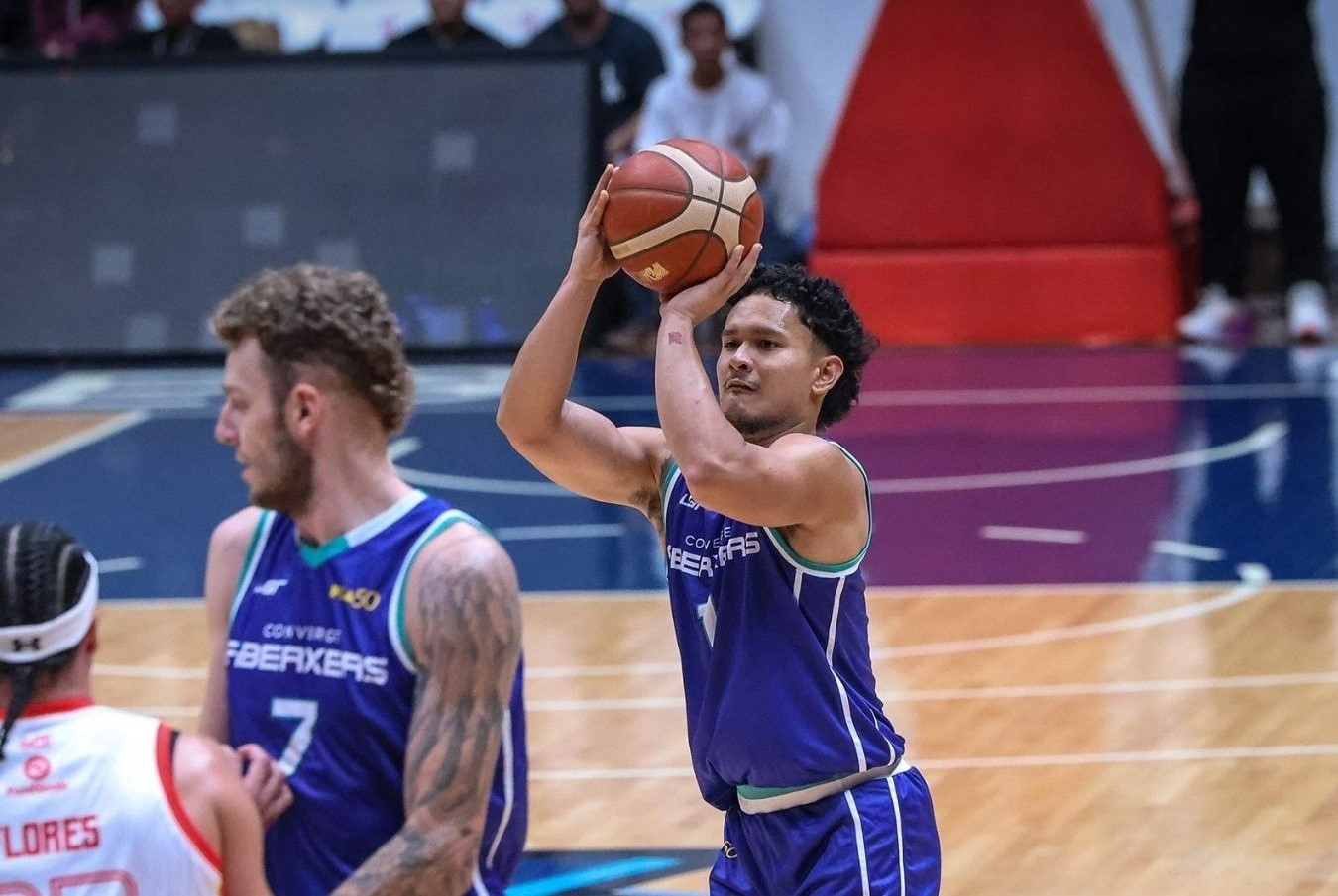 Juan Gomez de Liano shows progress as Converge regains rhythm in crucial playoff push