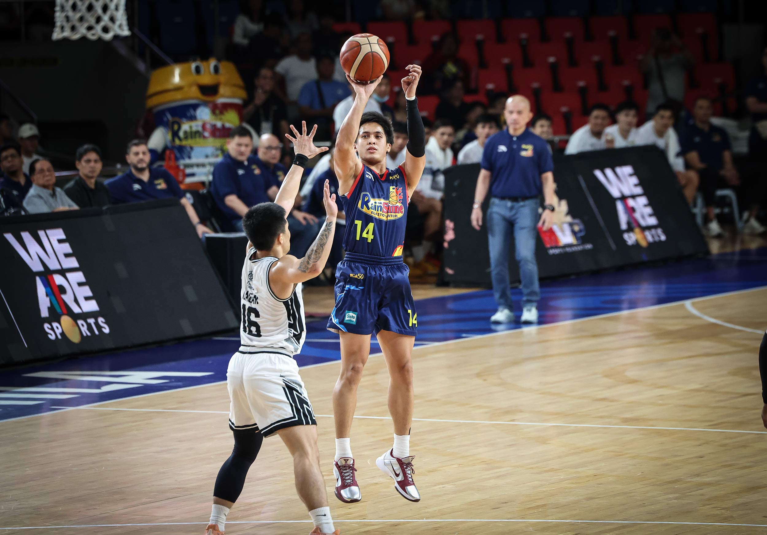 Yeng Guiao “amazed’ after Rain or Shine’s record 56-point win over Blackwater
