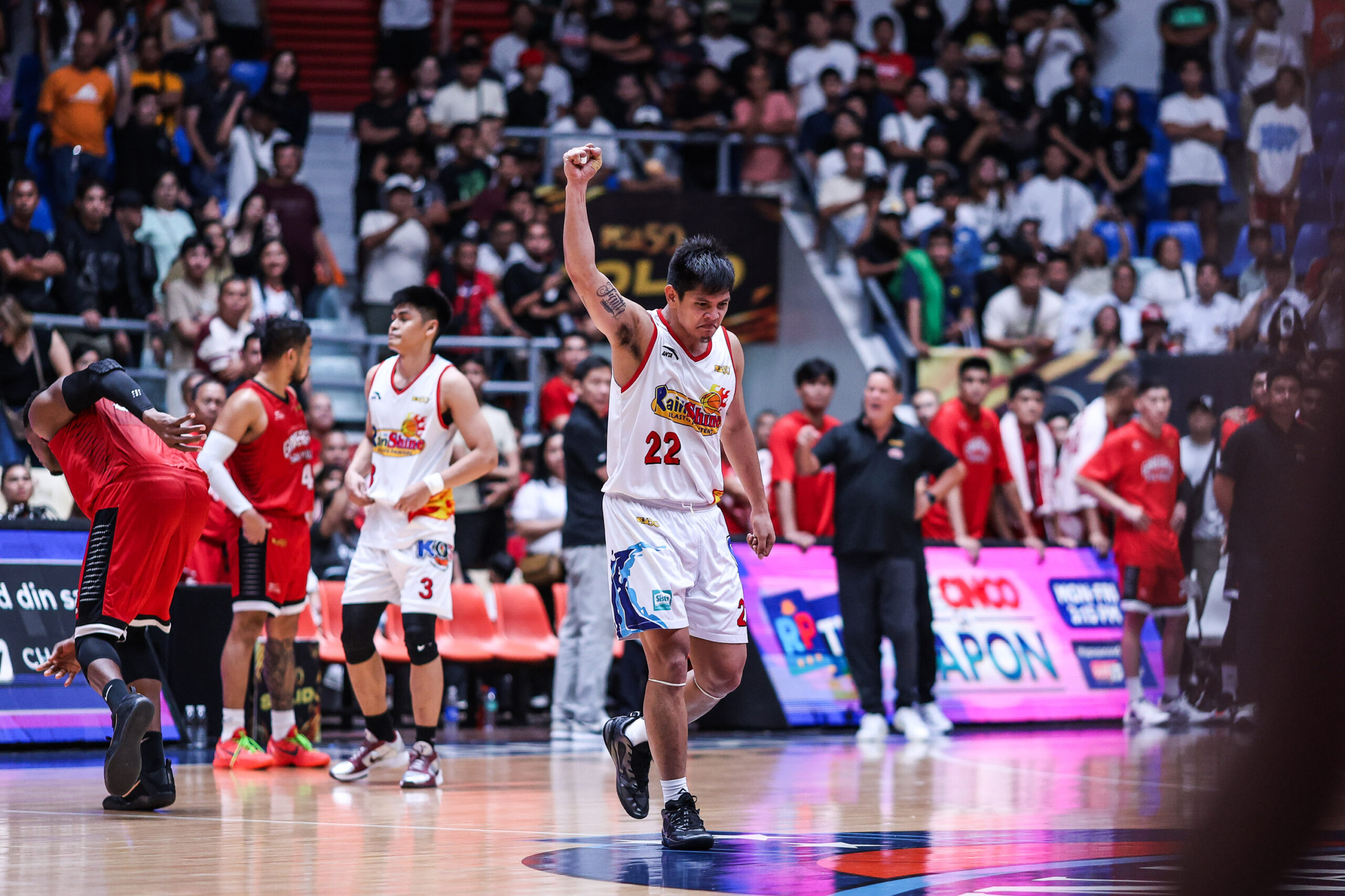 Rain or Shine turns chaos into confidence, steals Game 1 from Ginebra