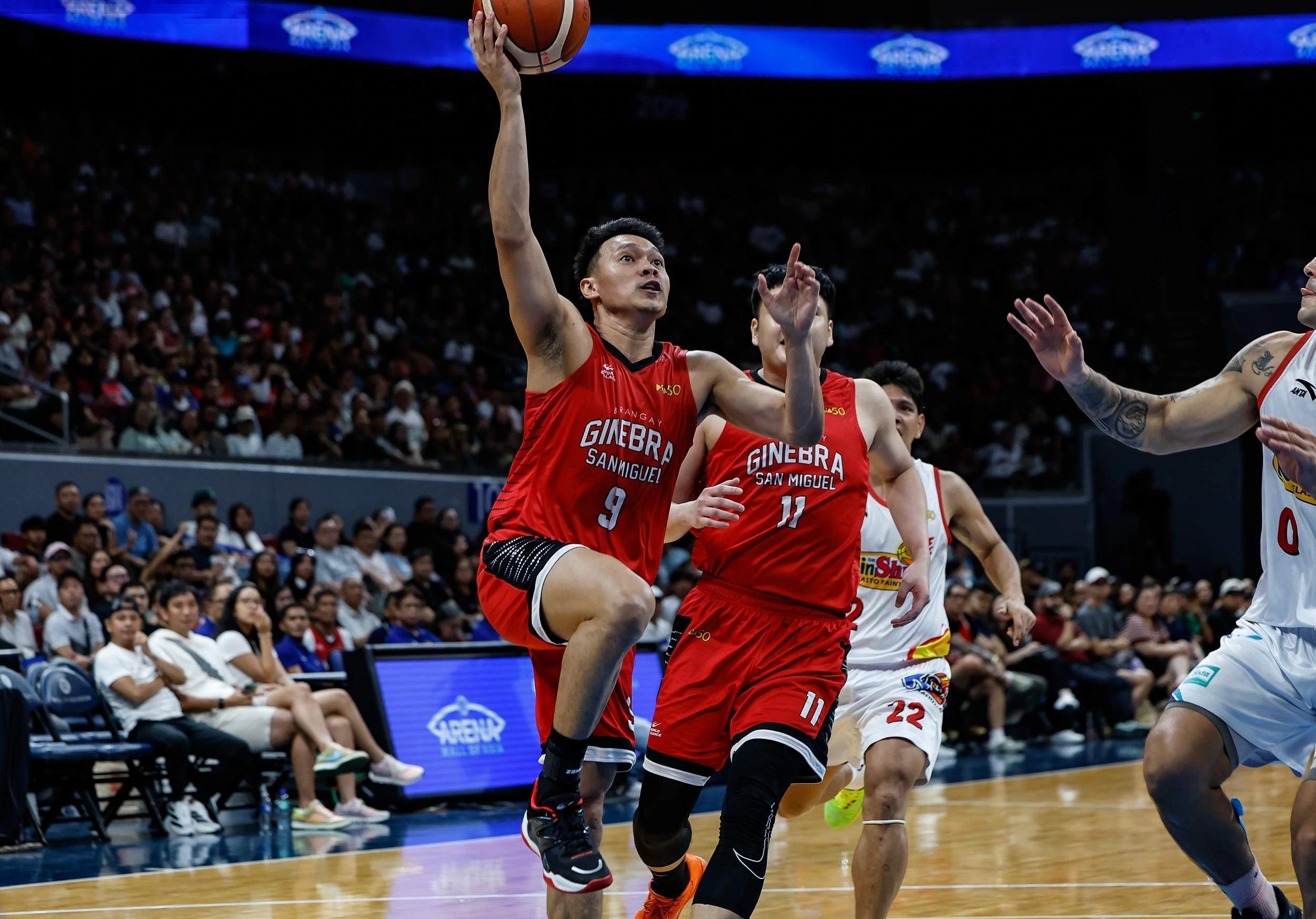 Scottie Thompson powers Barangay Ginebra past Rain or Shine for 2-1 PBA semis lead