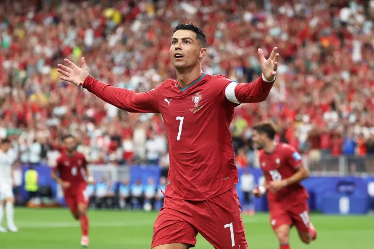 “I’m back”: Cristiano Ronaldo responds to critics after becoming first player to score in six World Cup tournaments