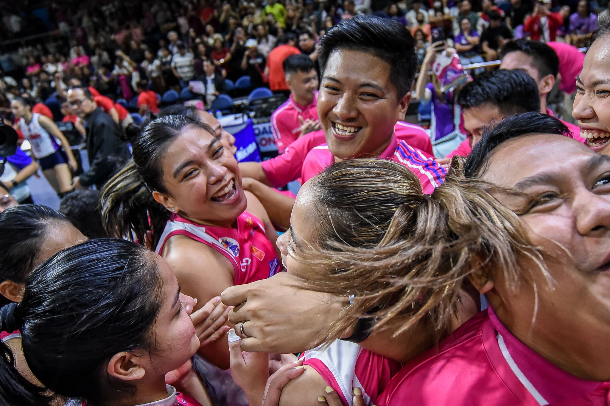 Creamline coach Sherwin Meneses assures fans Alyssa Valdez will see action in the PVL On Tour