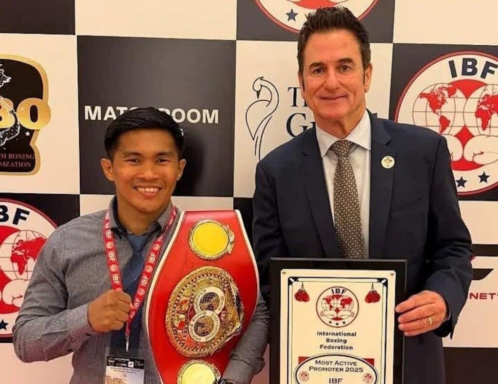 Sean Gibbons blasts Oscar Collazo for avoiding minimumweight unification bout with Pedro Taduran