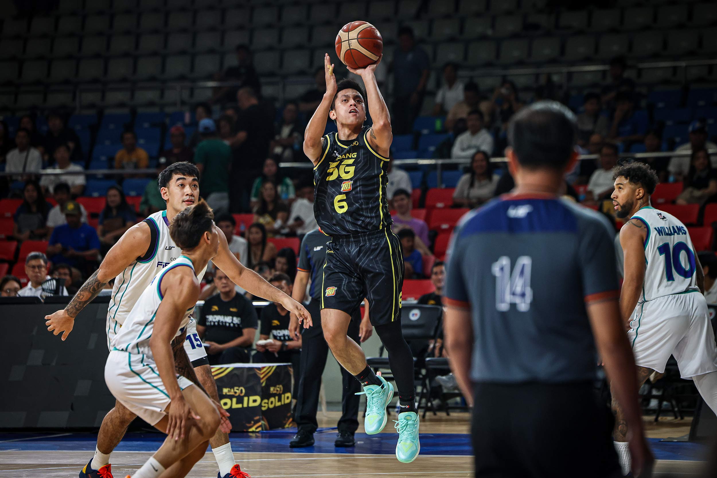 Rey Nambatac powers depleted TNT resurgence, bags PBA Player of the Week honors